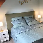 Mon Taj Mahal Bed & Breakfast 3*