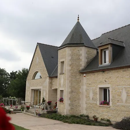 Mon Taj Mahal Bed & Breakfast 3*