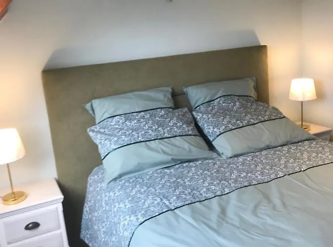 Mon Taj Mahal Bed & Breakfast 3*